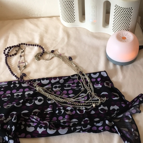 Studio 1940 Looped Circles Angled Sleeve Blouse - Picture 5 of 7